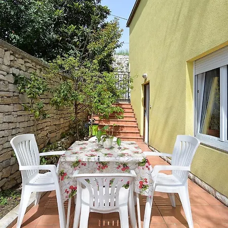 Mariza 2235 Apartmán Pula