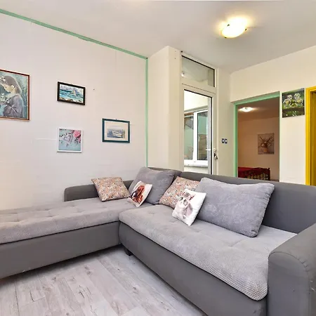 Mariza 2235 Apartmán *
