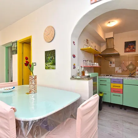 Mariza 2235 Apartmán Pula