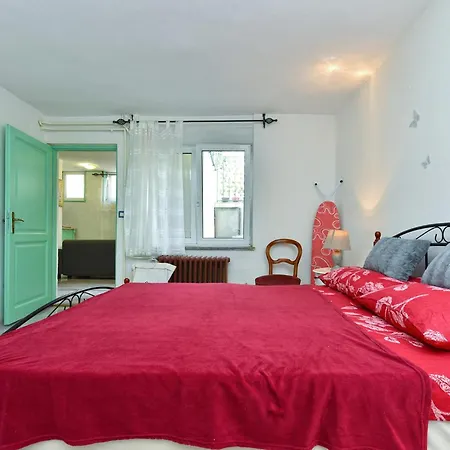 Mariza 2235 Pula